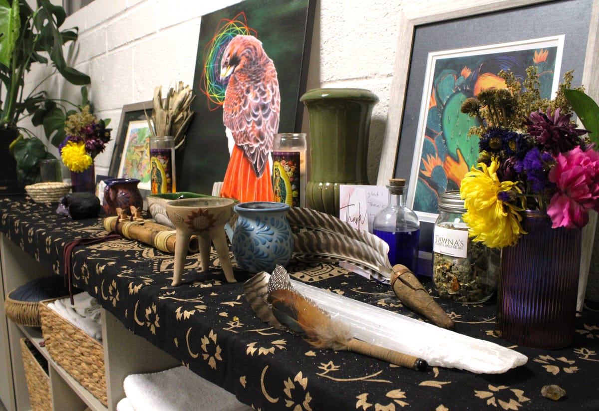 EnerVibes Healing, una sanadora de Tucson fusiona cultura y comunidad