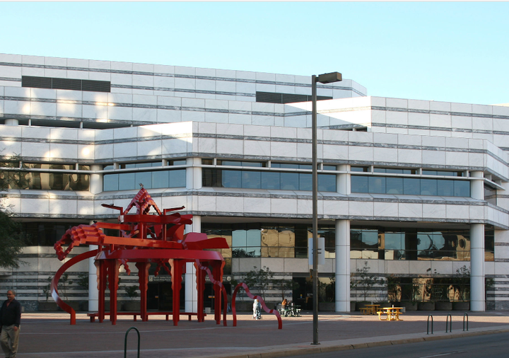 Digital loan costs strain Pima County Library as ebook demand soars