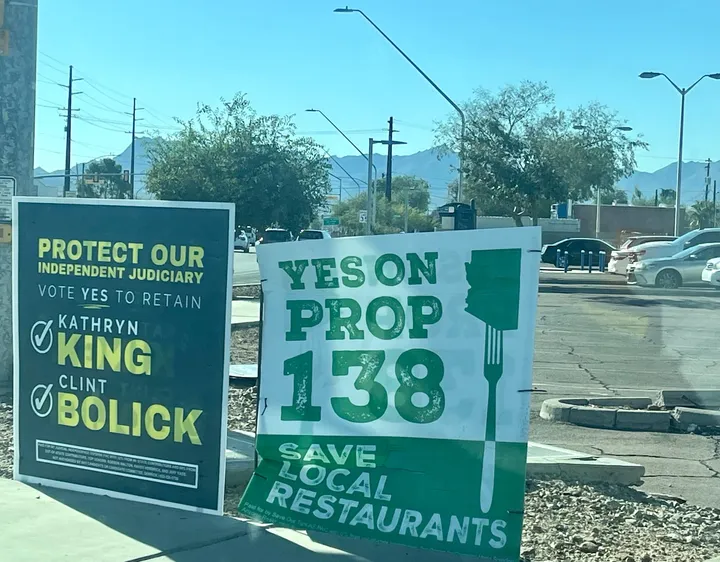 Medida electoral propone alza salarial para camareros