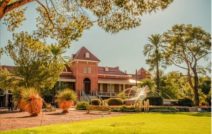 UA students voice fears over Trump’s education policies, financial aid cuts