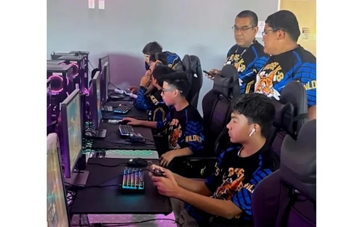 Equipo de esports de una escuela del sur de Tucson triunfa con equipo donado
