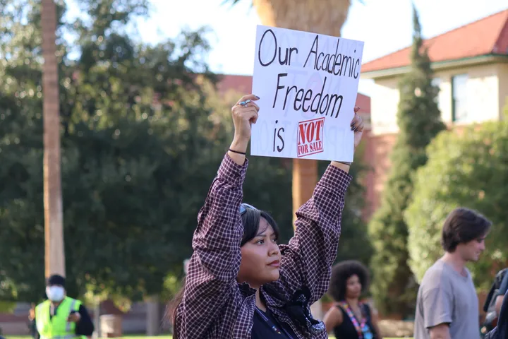 UA holds off on federal compact