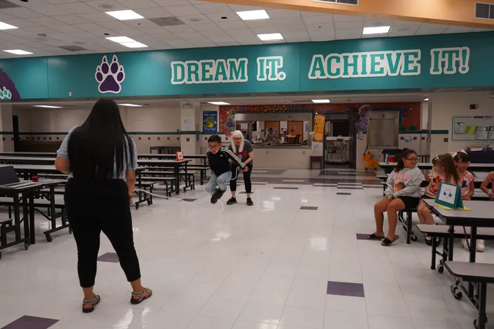 Mission View recibe remodelación que renueva escuela del sur