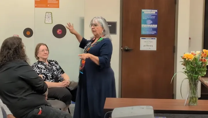 Exmaestra rememora el pasado de Tucson y la educación