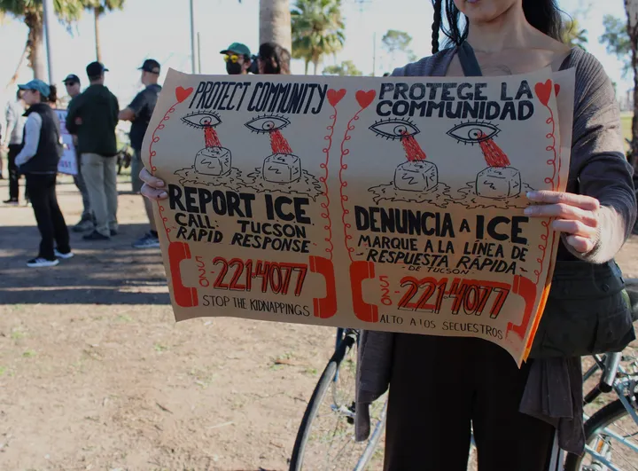 Residentes de Tucson se organizan tras redadas federales