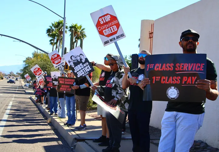 Tucson USPS workers picket over contract talks